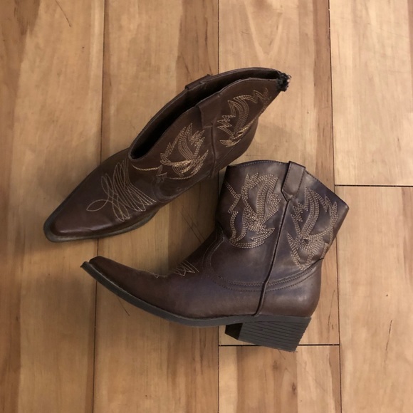 ladies western booties